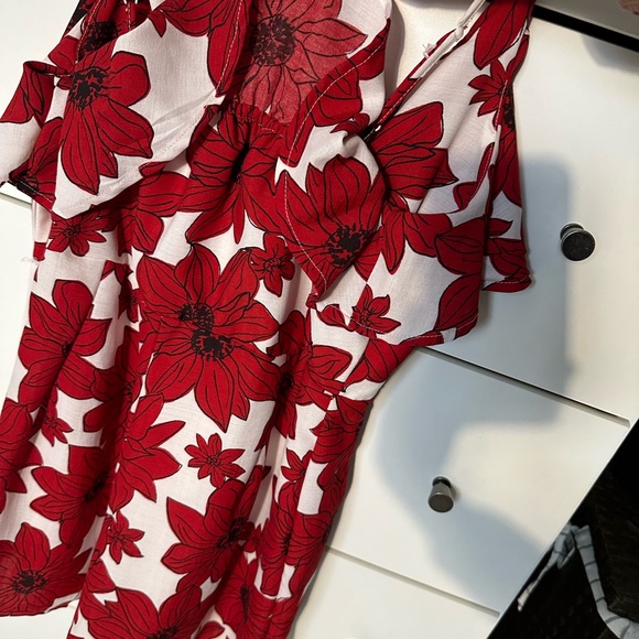 Floral Romper - Tie in Front - Picture 12 of 13